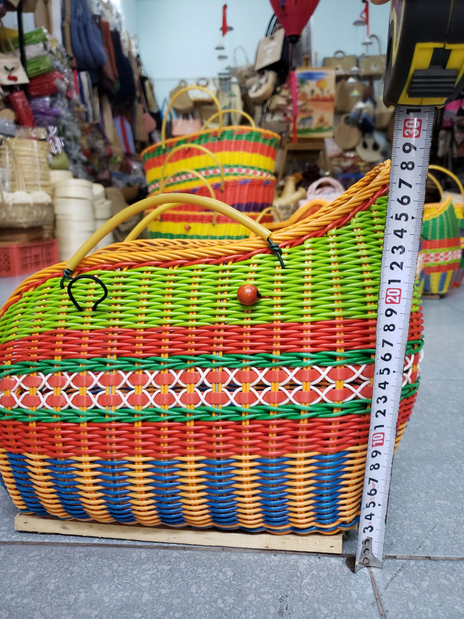 Giỏ Gà chó , mèo , gà