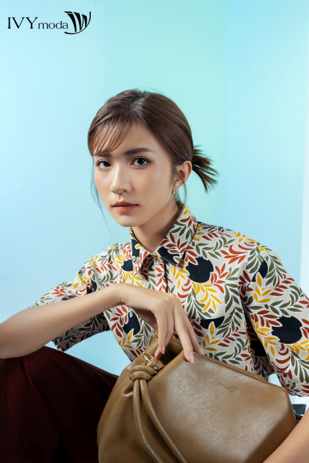 Áo sơ mi croptop bo chun eo IVY moda MS 16M7718