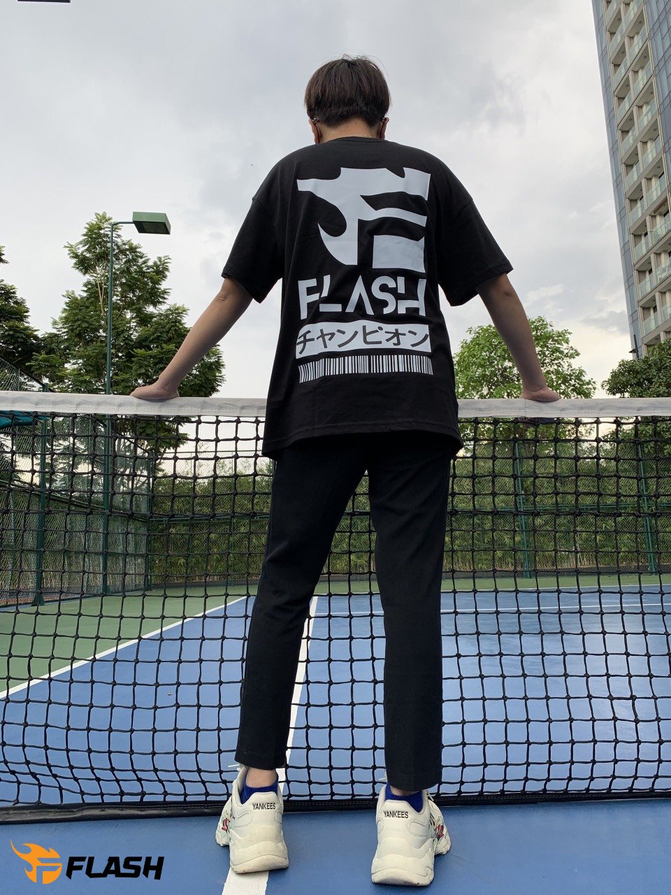 ÁO THUN TEAM FLASH CHAMPION GRAPHIC