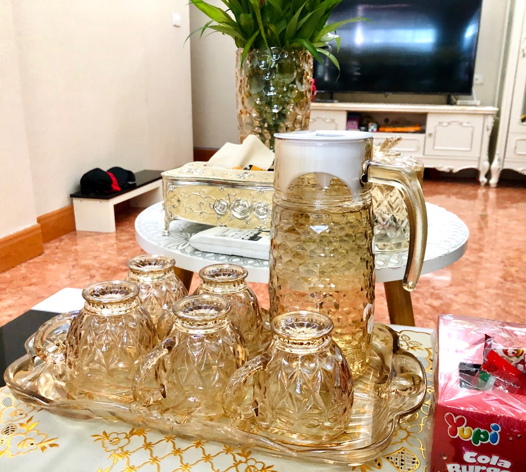 BỘ BÌNH CỐC THỦY TINH KÈM KHAY VÀNG