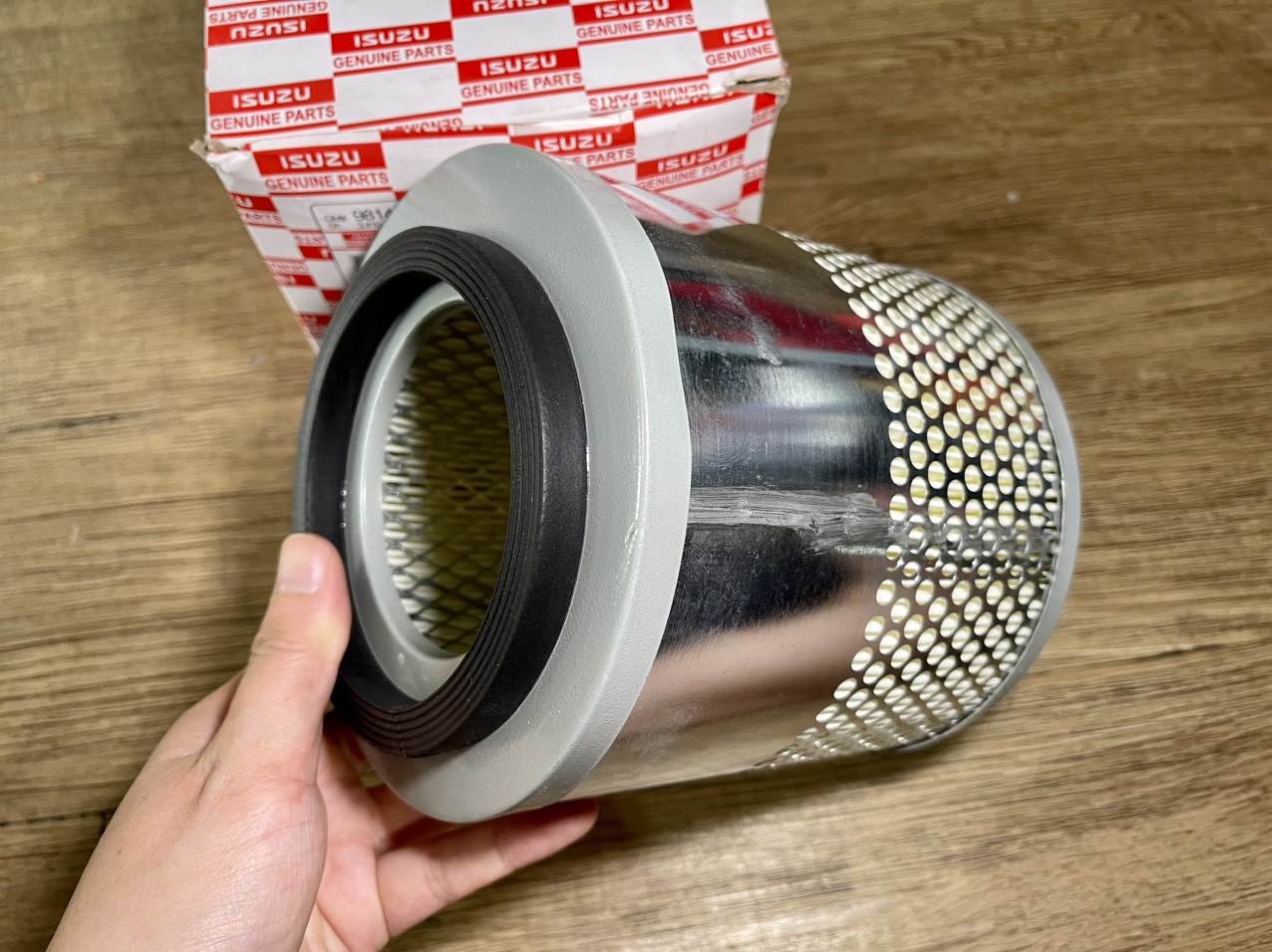 LỌC GIÓ ĐỘNG CƠ ISUZU HILANDER