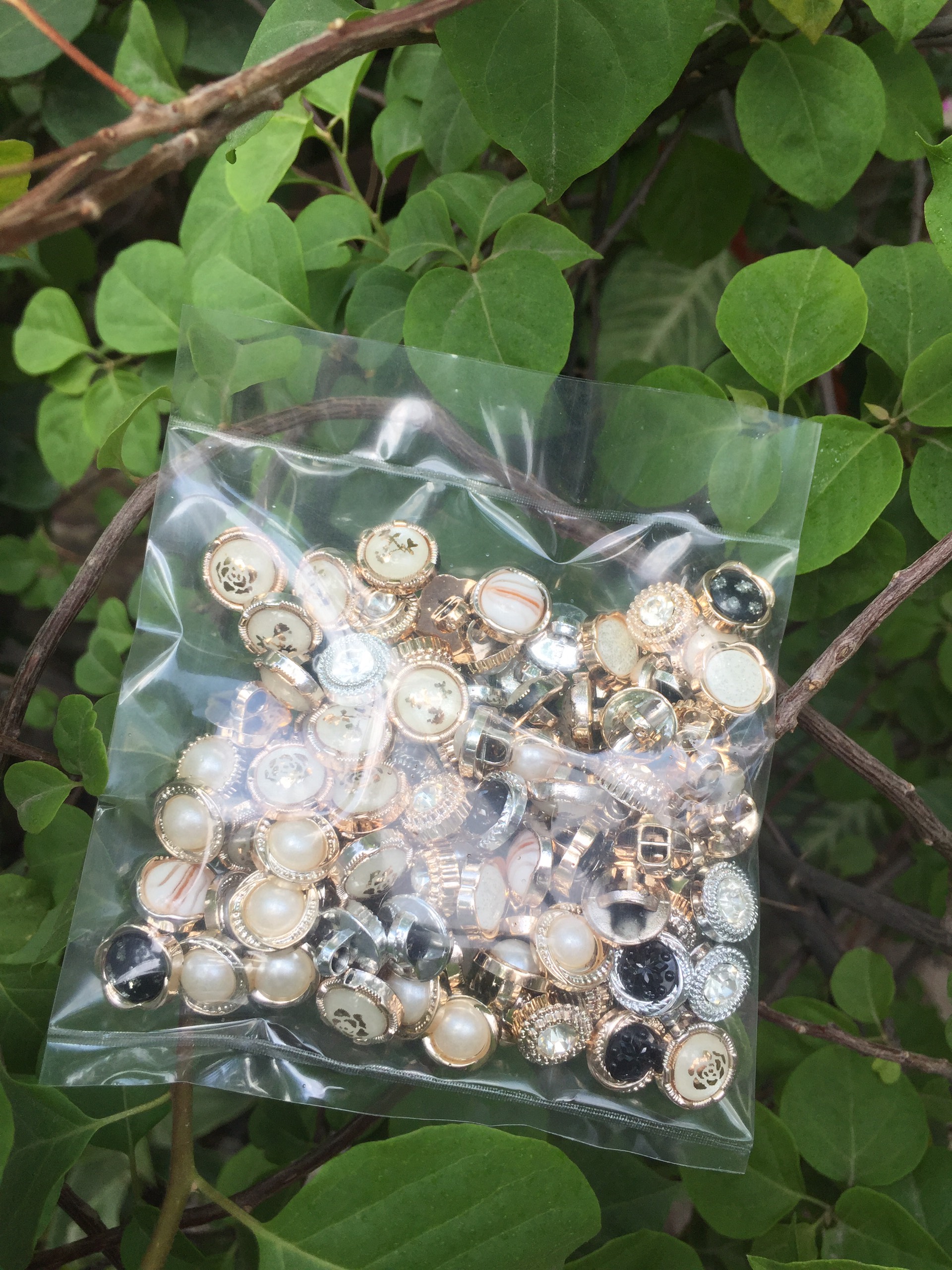 Set 100 nút ngọc lộn xộn đủ kiểu ngẫu nhiên