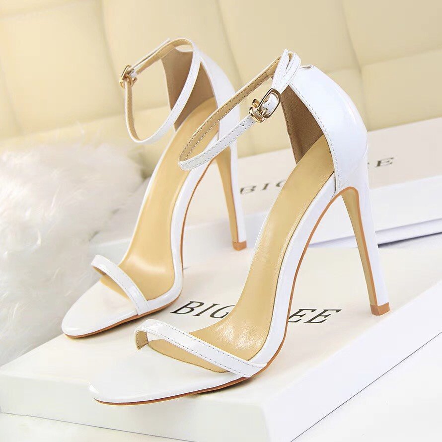 HOÀN TIỀN 15% - Hình thật- sandal cao gót nữ trắng 9p cực đẹp-giày cao gót full size 35-39