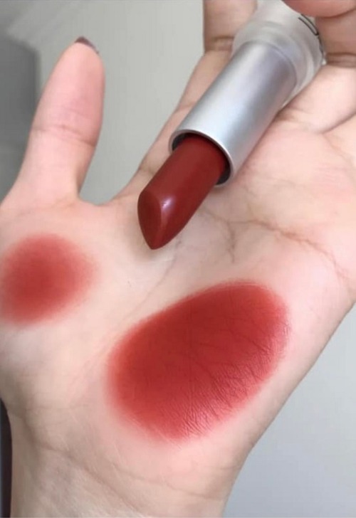 [Hàng Bán Chạy] Hot MAC Vỏ Trắng Sành Điệu Phiên Bản Son Giới Hạn Hoàn Toàn Không Hề Khô Môi Lên Màu Xuất Sắc Vừa Bền Màu Lâu Trôi Đến 8 Tiếng Cho Môi Căng Không Lộ Rãnh