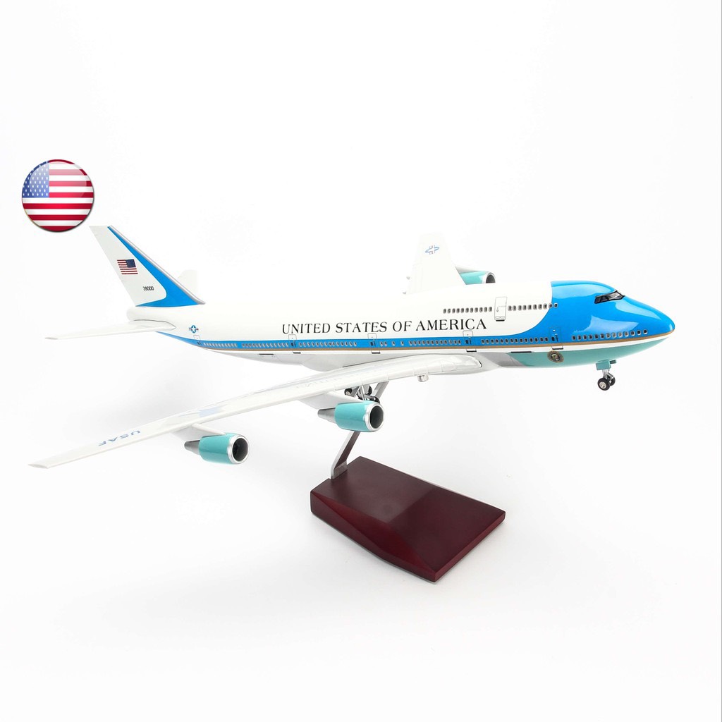 Mô hình máy bay lắp ráp có đèn led Air Force One Boeing B747 47cm