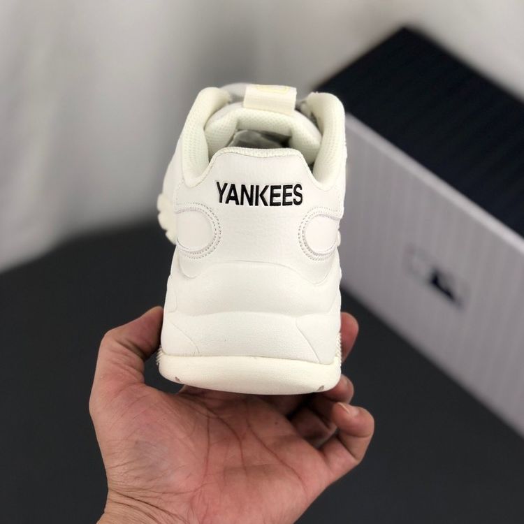 Giày Sneaker MLB Yankess Trắng chữ vàng ( Full box+ túi )