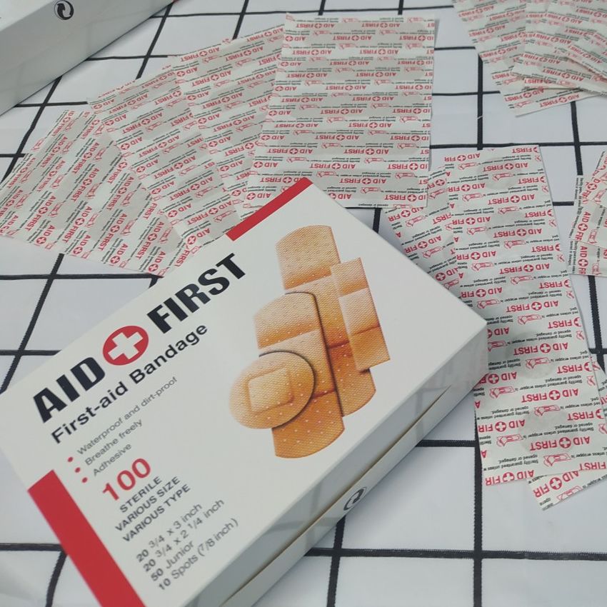 ⭐Freeship⭐Hộp dán vết thương 100 miếng, phù hợp với mọi lứa tuổi- băng dán vết thương đủ các kích thước từ to đến nhỏ - SIÊU TIỆN ÍCH 247 - HDVT100