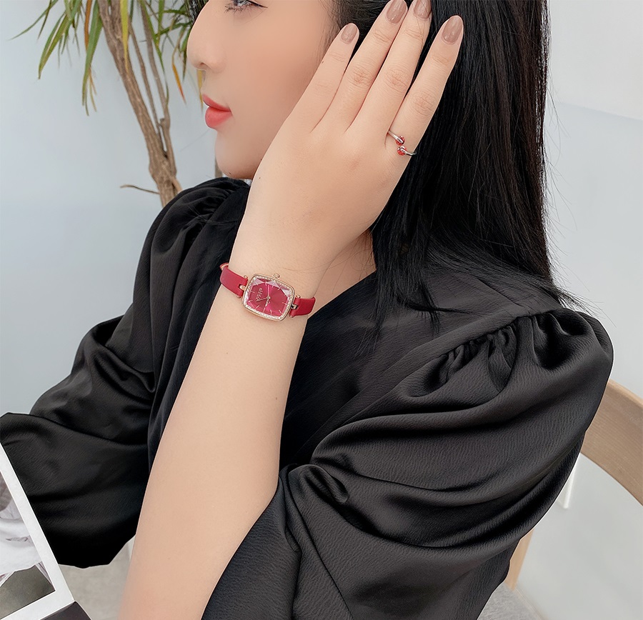 Đồng hồ nữ Julius Hàn Quốc JA-1341 dây da