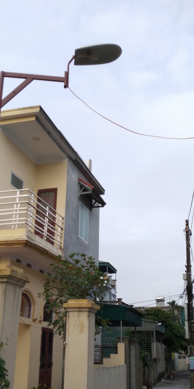 Chao đèn ngoài trời - Loại nhỡ