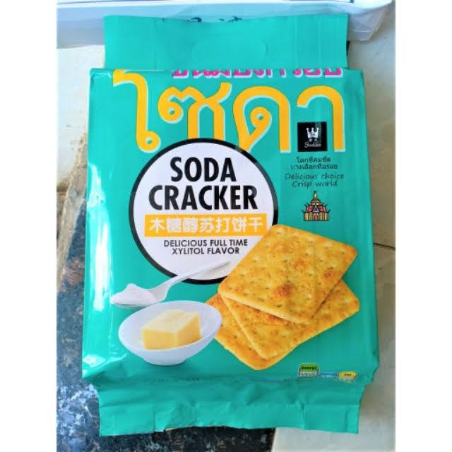 1 gói 400g bánh Soda Cracker ăn kiêng vị mặn Thái Lan