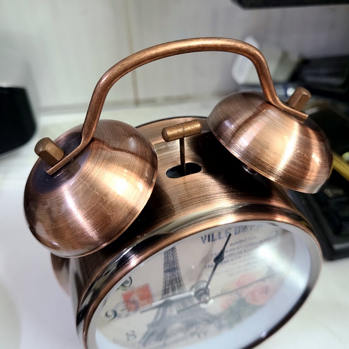 ĐỒNG HỒ ĐỂ BÀN BÁO THỨC CLOCK
