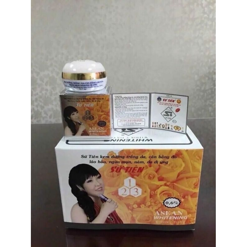 Kem sứ tiên hoa anh đào
