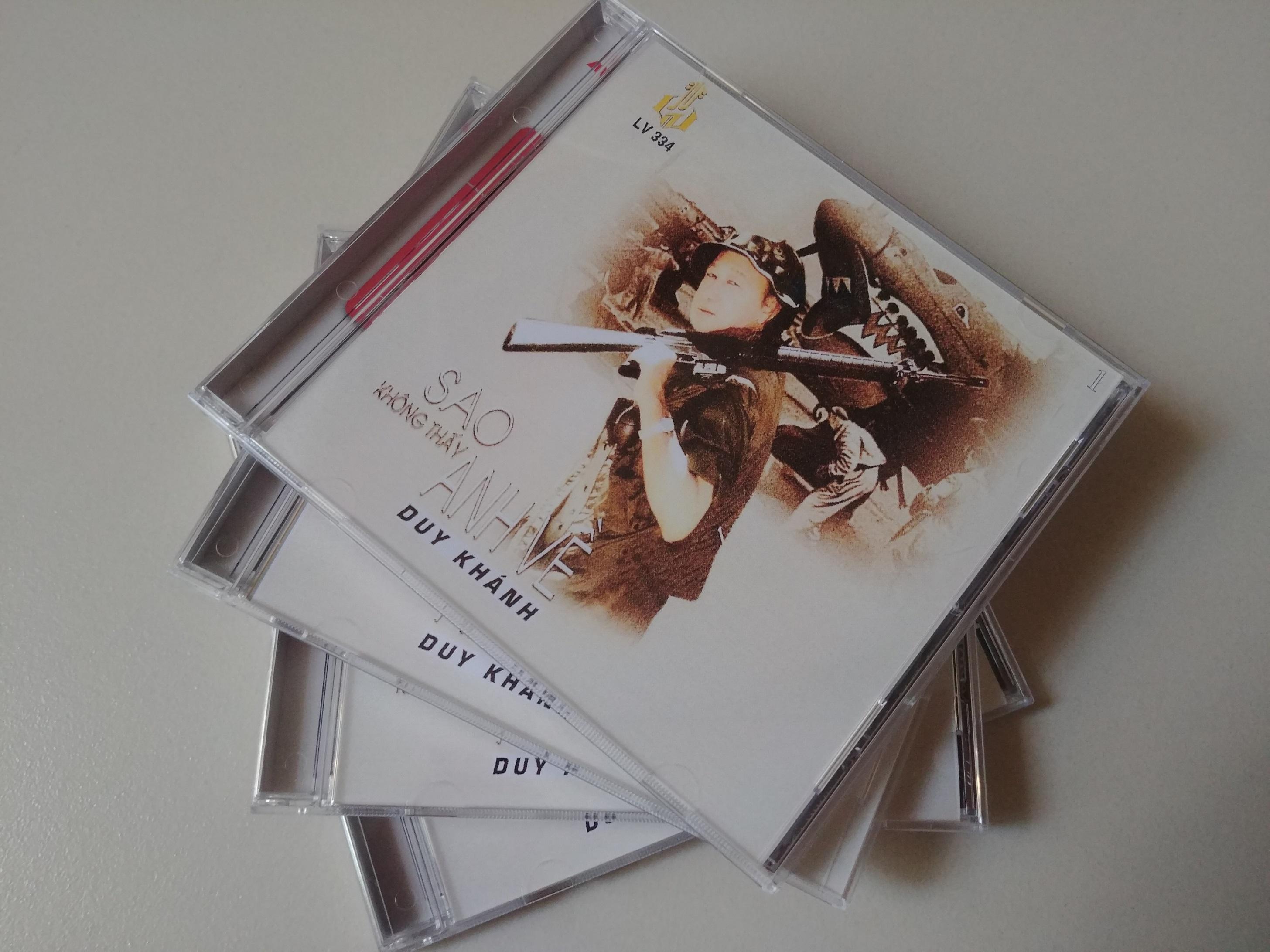 Bộ 4 CD Làng Văn - Sao Không Thấy Anh Về - Duy Khánh