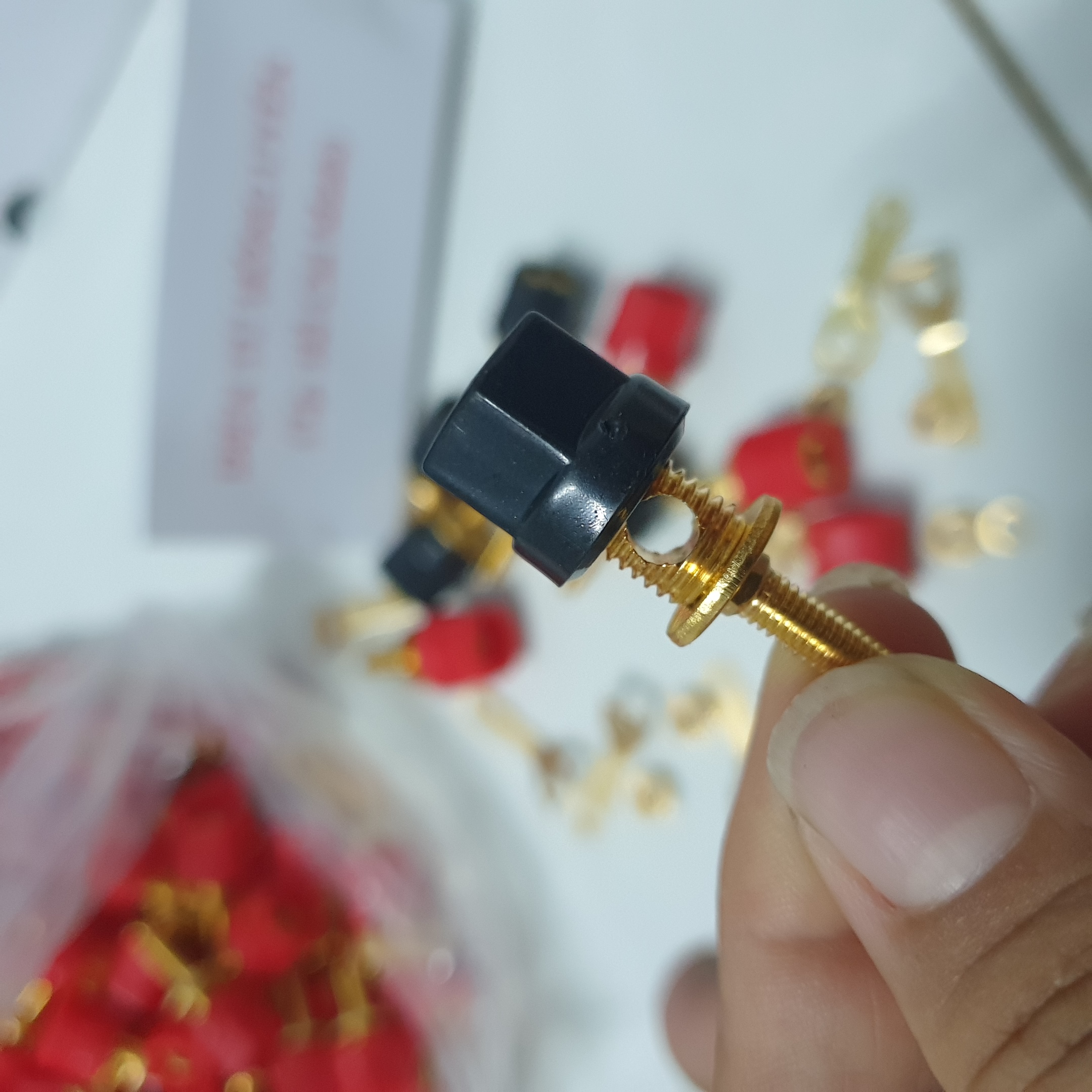 10 chiếc Cọc loa (đỏ + đen). Cọc loa (chân dài). Cọc nối dây loa, amply