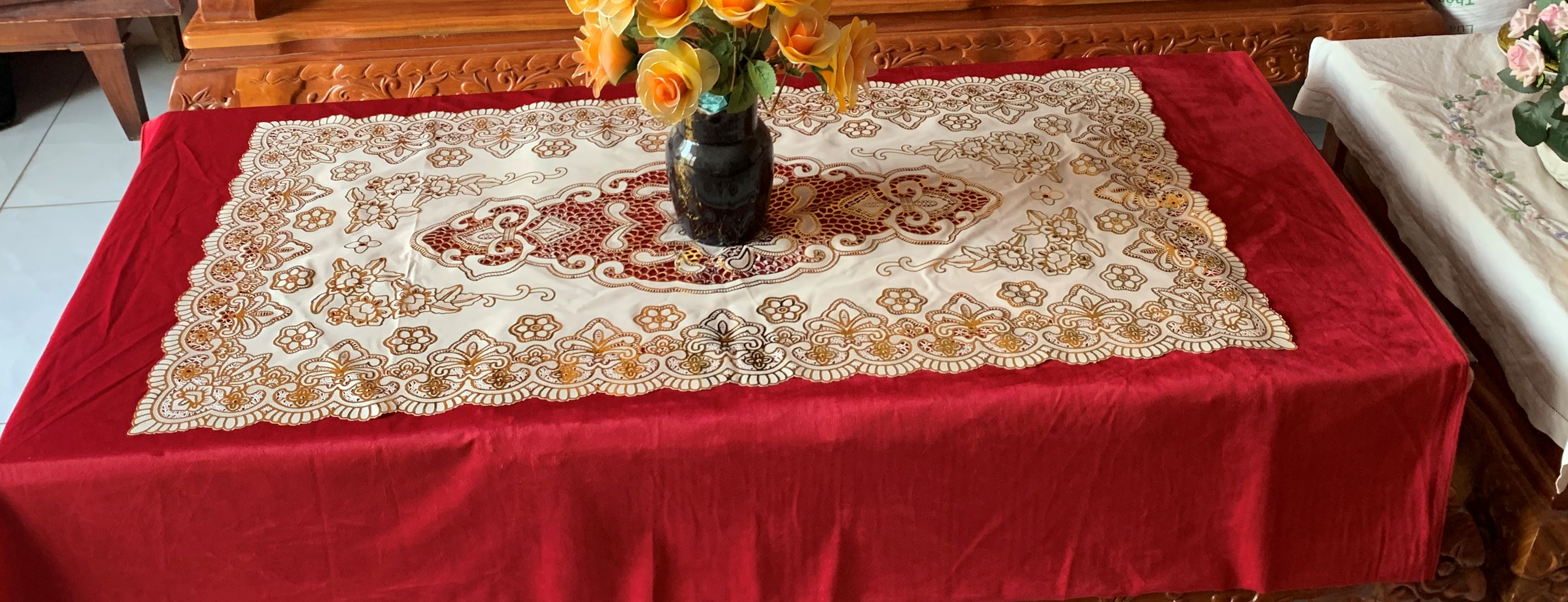 KHĂN TRẢI BÀN 1.2 m X 0.6 m
