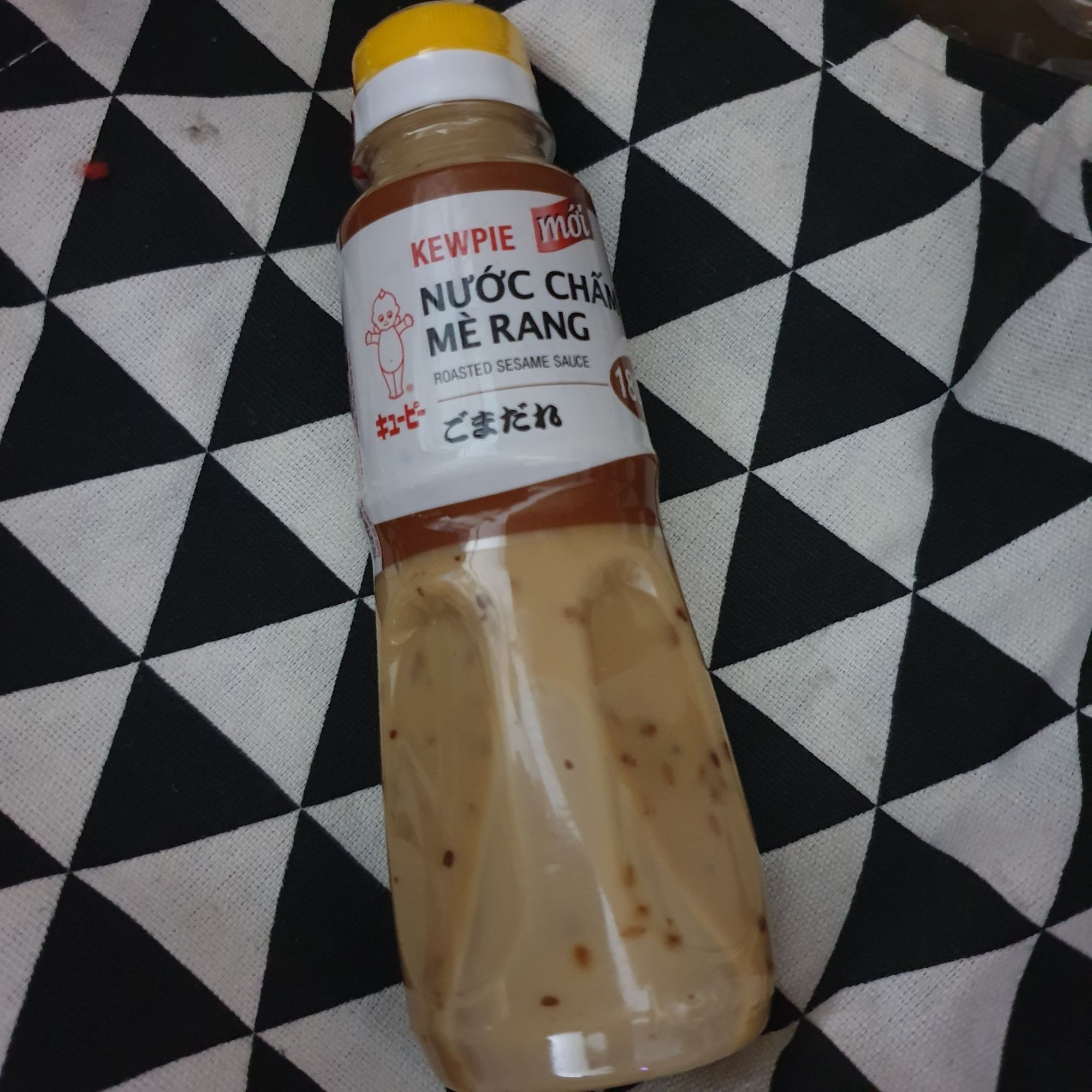 [HCM]Chai nước sốt mè rang Kewpie 180ml