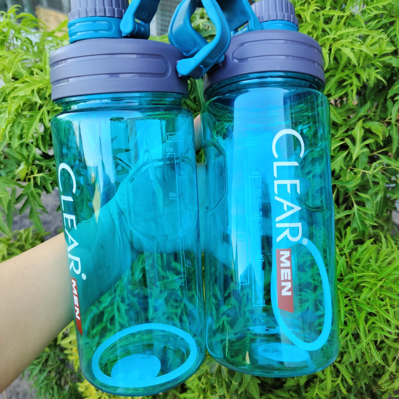 Bình nước thể thao Clear men dung tích 1100ml