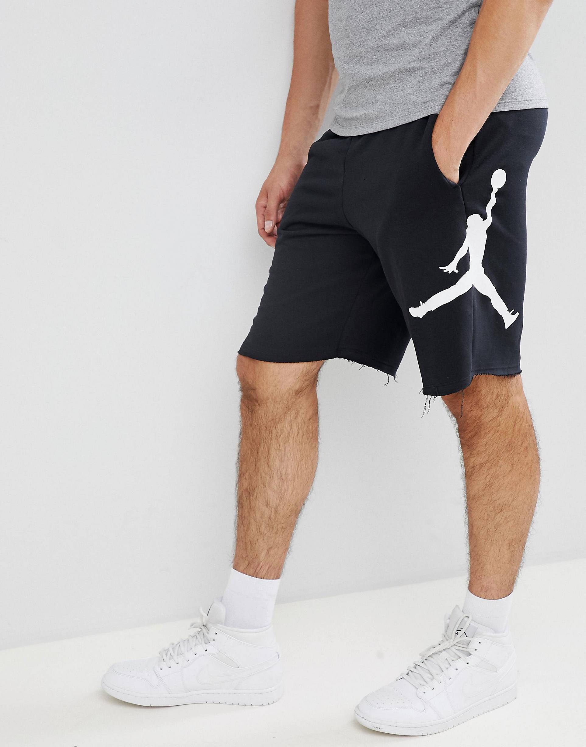 Quần Short Nam Nỉ Da Cá 100% Cotton Thấm Hút Mồ Hôi Kiểu Dáng Thời Trang Năng Động Cá Tính Túi Có Khoá Zip Logo Jordan In Nhiệt Bên Hông 269Store.com