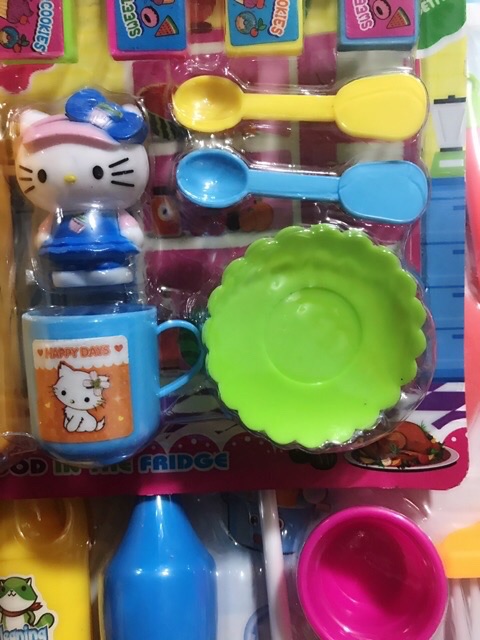 Đồ chơi cửa hàng bán đồ chơi mèo kitty