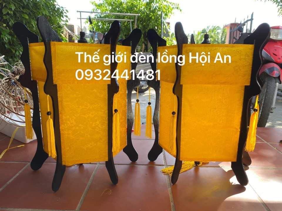 cặp Đèn lồng lục giác Hội An khung gỗ cỡ 50cm