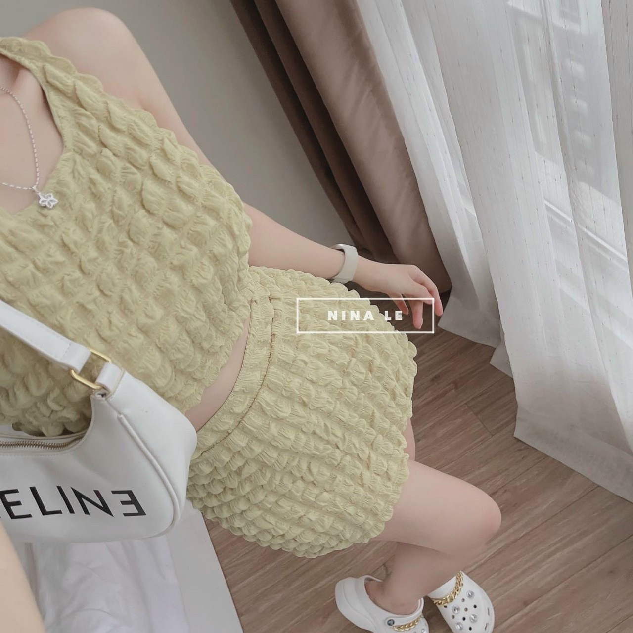 Set Áo Croptop Và Chân Váy Có Lót