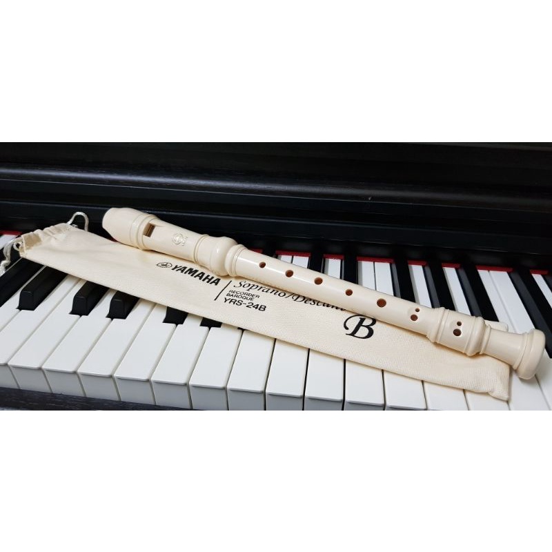 SỈ - SÁO RECORDER SOPRANO YAMHA__ YRS-24B
