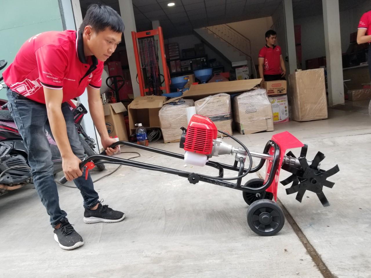 Máy xới đất mini động cơ 2 thì