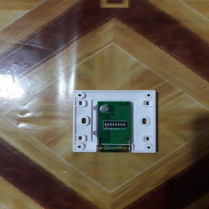 Điều khiển cửa cuốn gắn tường thông minh MÃ HỌC 433 mhz