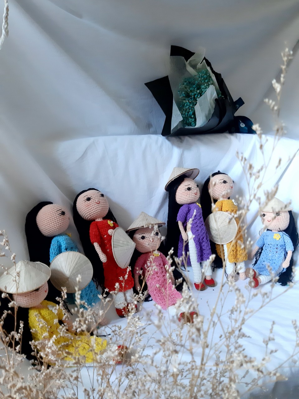 Búp Bê Áo Dài Đan Bằng Len-Phụ Kiện Studio (búp bê tóc dài)