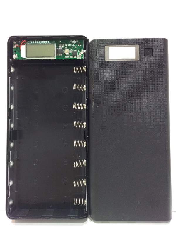 Box sạc dự phòng 8cell - box-den