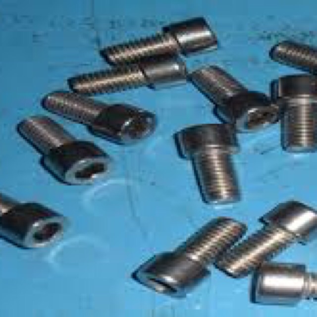 Ốc 8 và 10 ly ren ngược (giá 1 con)