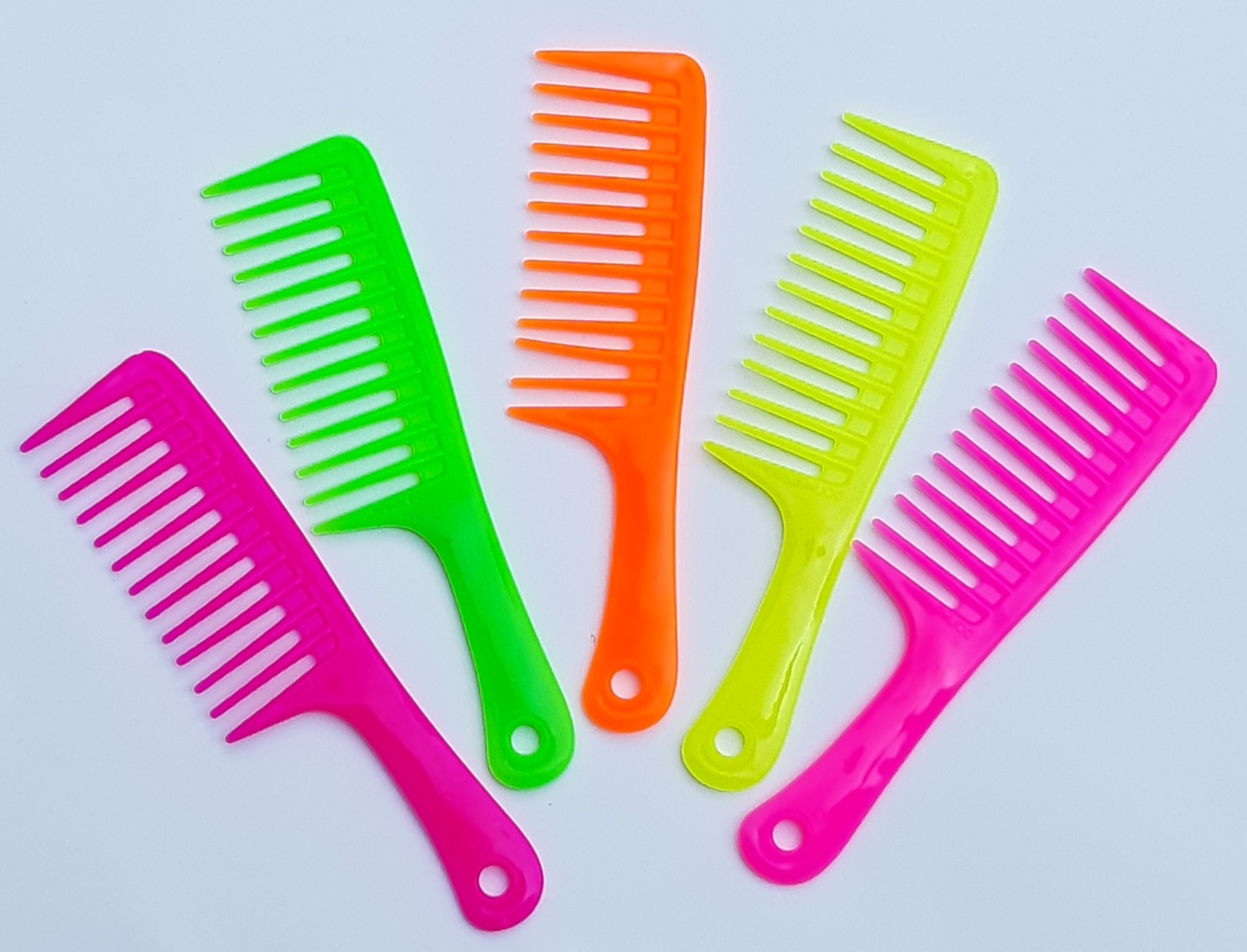 Lược đầu tròn chải tóc xoăn, lược sấy tóc gai cán  gỗ A MORE cao cấp chuyên dụng cho Salon tóc