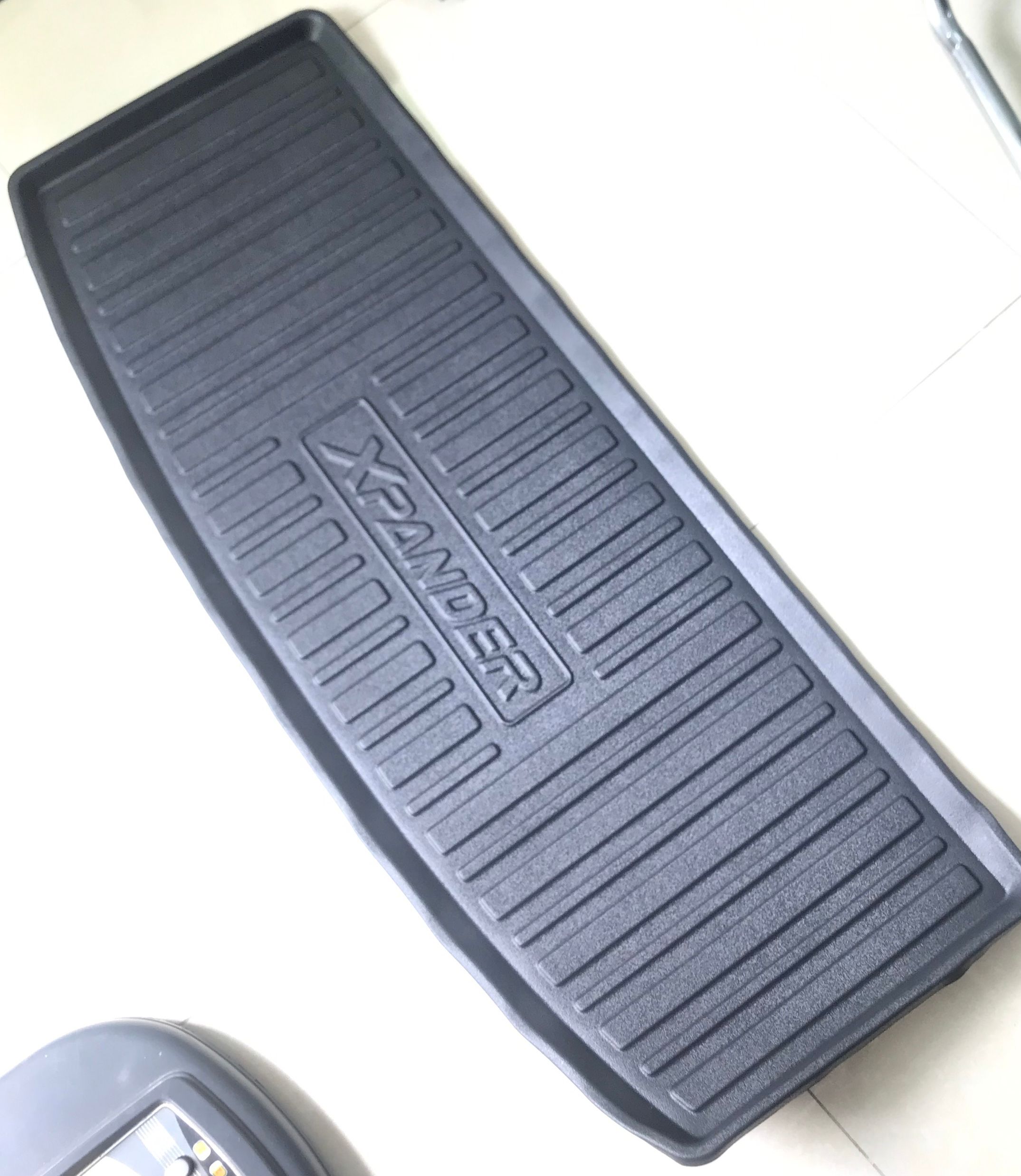 Tấm lót cốp xe Mishubishi Xpander 2018,2019,2020,2021,2022