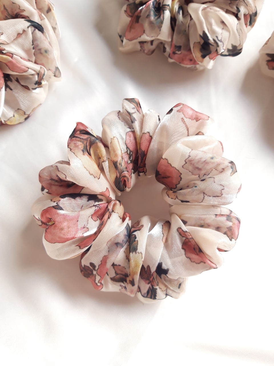 Cột Tóc Scrunchies voan kiến cao cấp( hình thật)