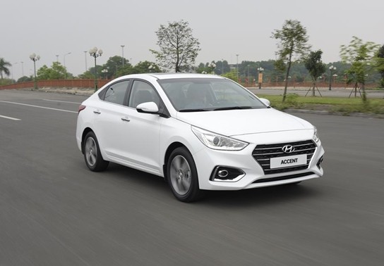 Má phanh trước Hyundai Accent 2018