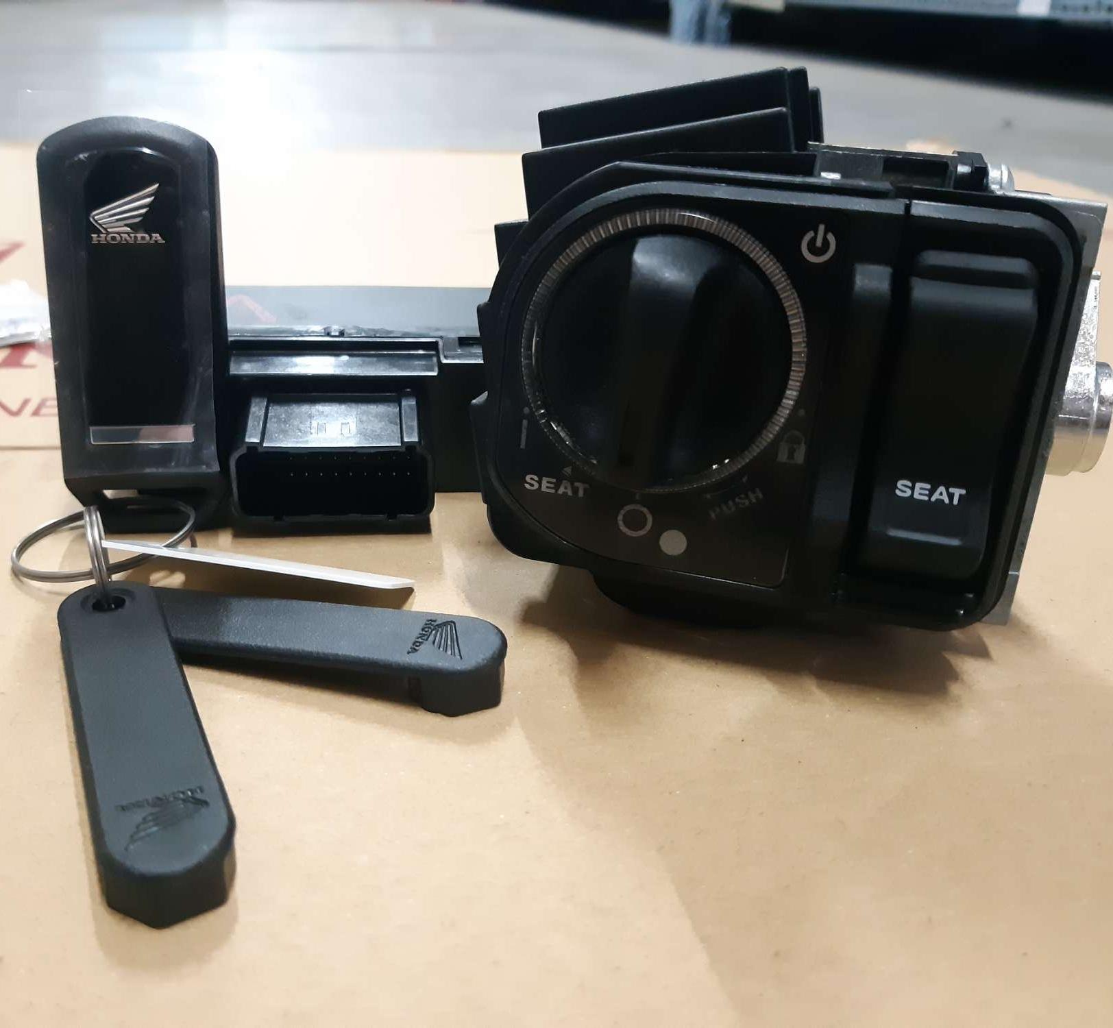 Bộ ổ khóa Smartkey dành cho xe tay ga
