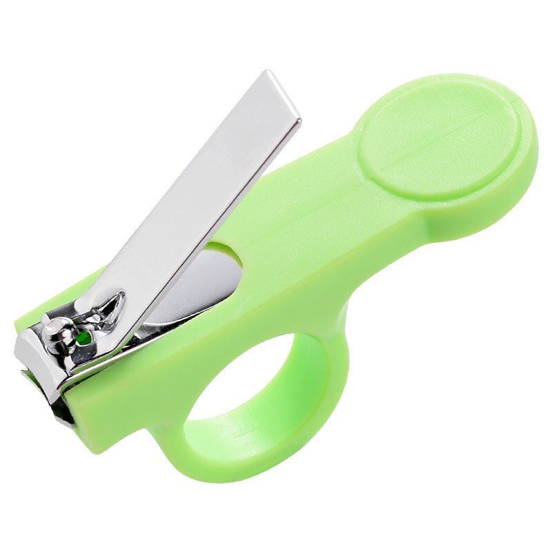 Bấm móng tay xỏ ngón cho bé trai bé gái