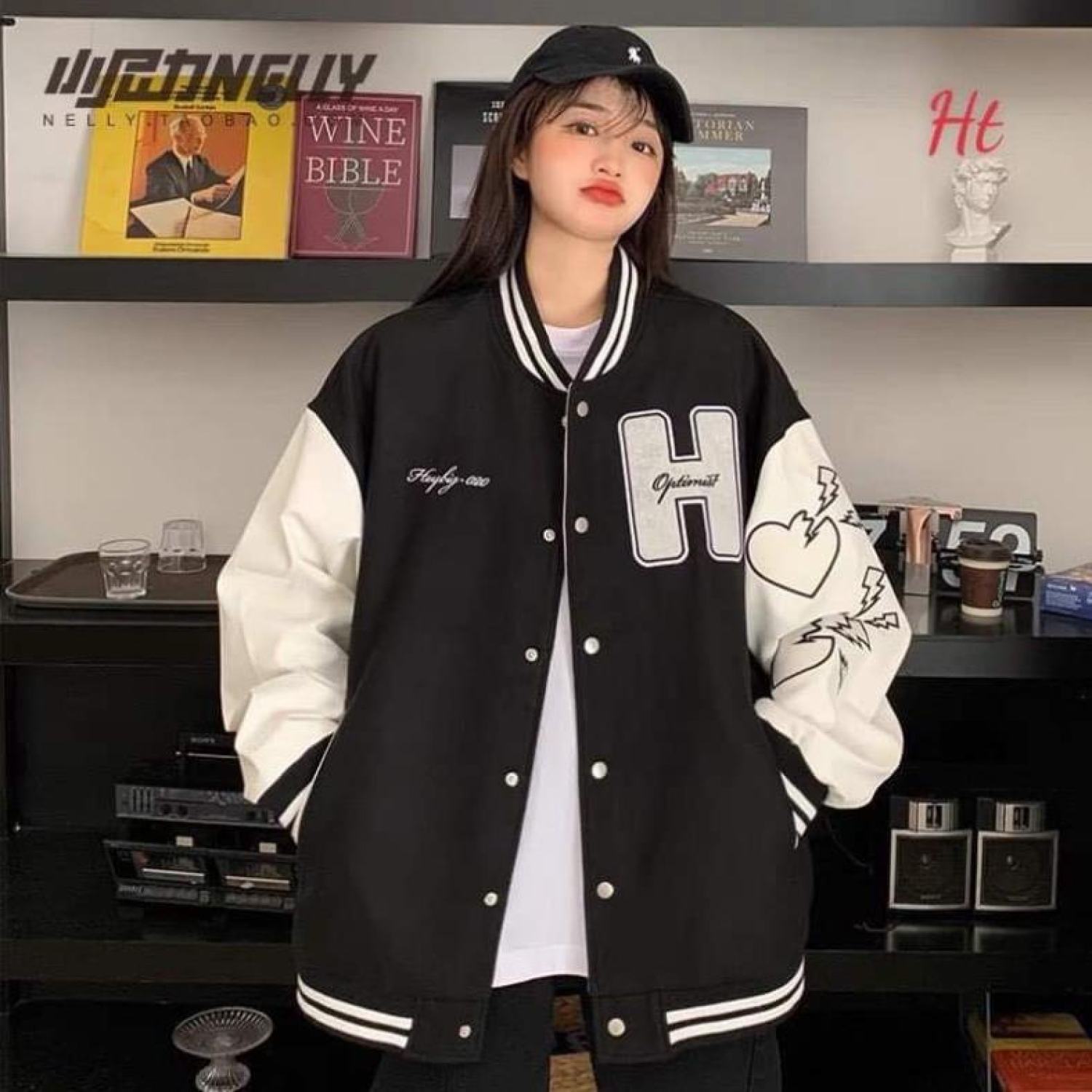 Áo bomber phối tay trắng H tim vỡ chữ H ht