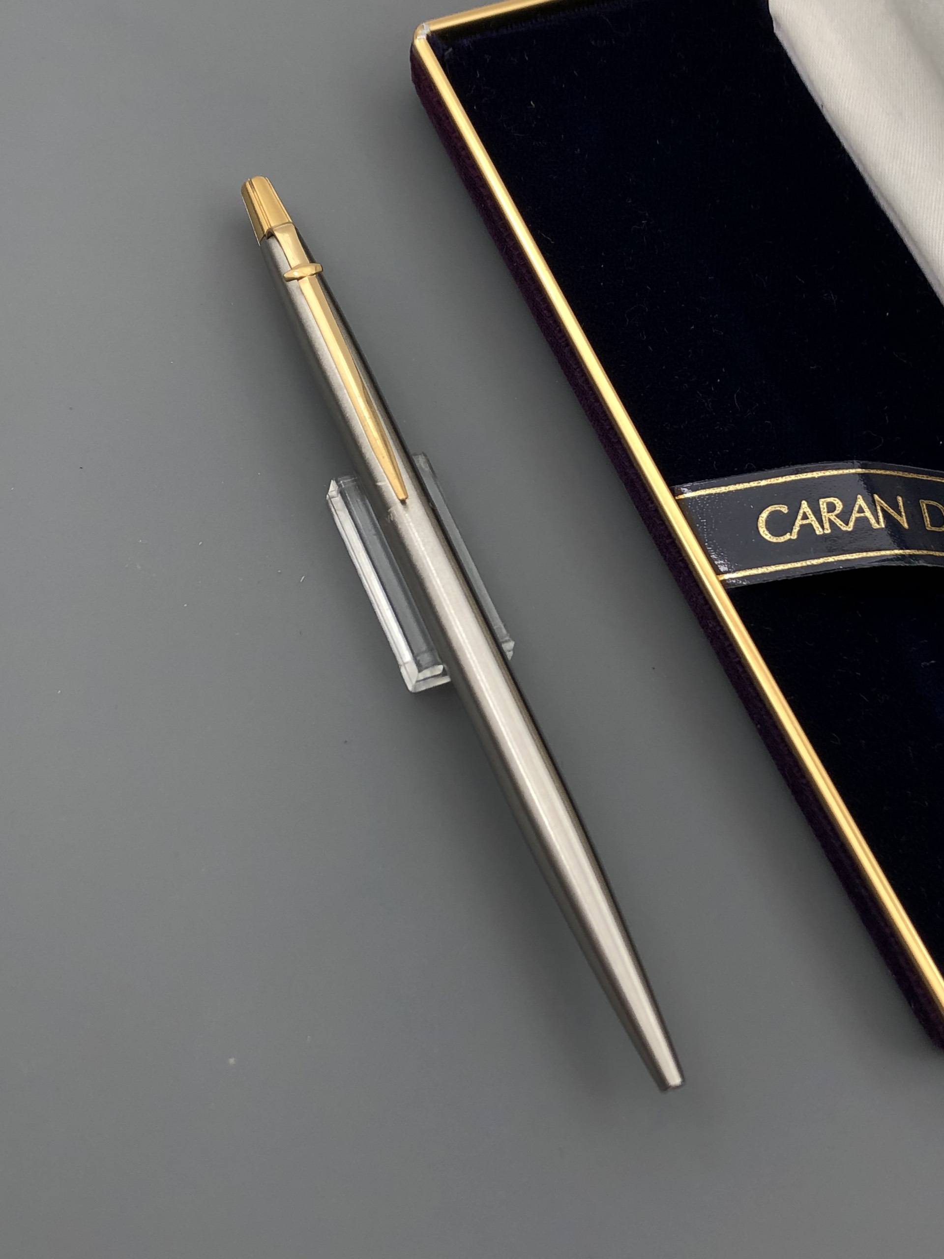 Bút bi Caran D’ache Swiss Made