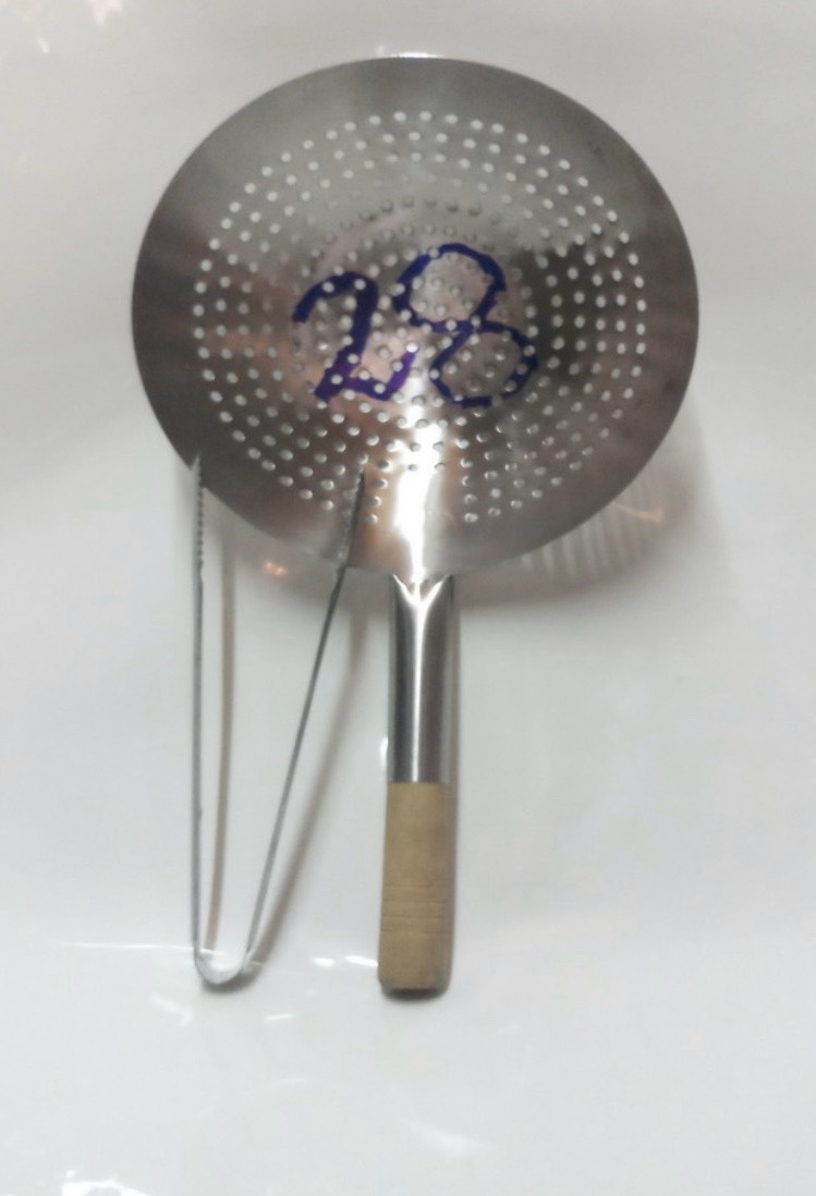 VỢT VỚT XƯƠNG CÁN GỖ TẶNG 1 KẸP GẮP INOX