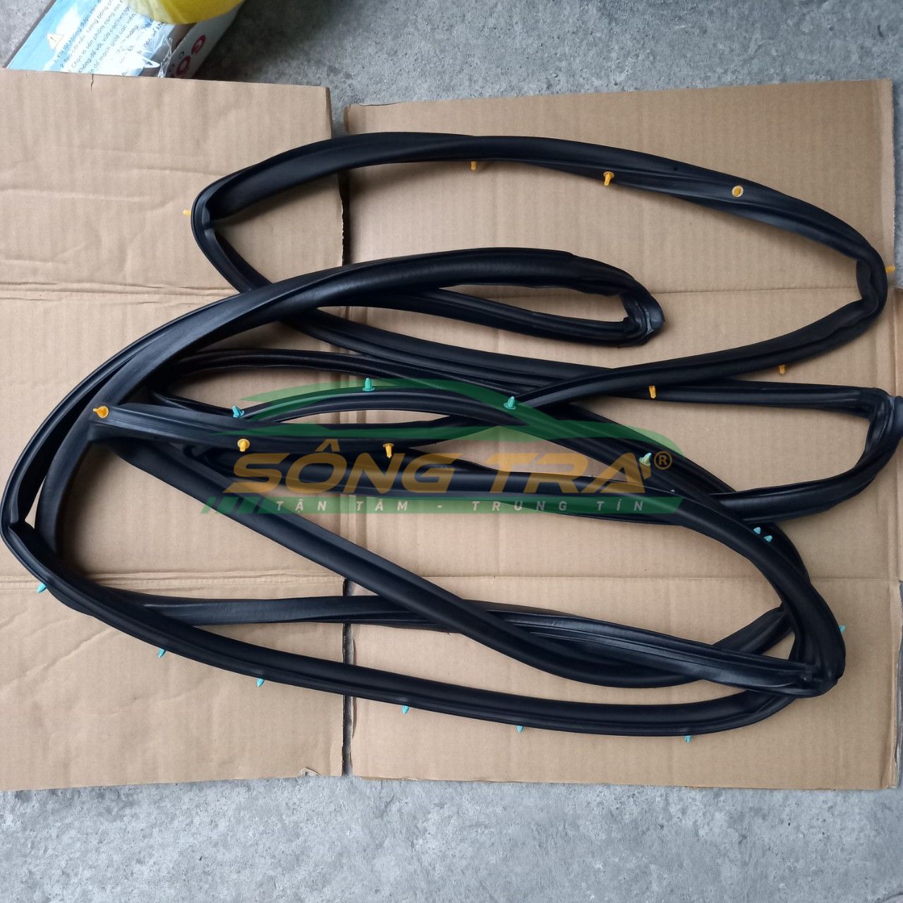 GIOĂNG CÁNH CỬA TRƯỚC KIA PRIDE, CD5 (2 CÁNH TRƯỚC)