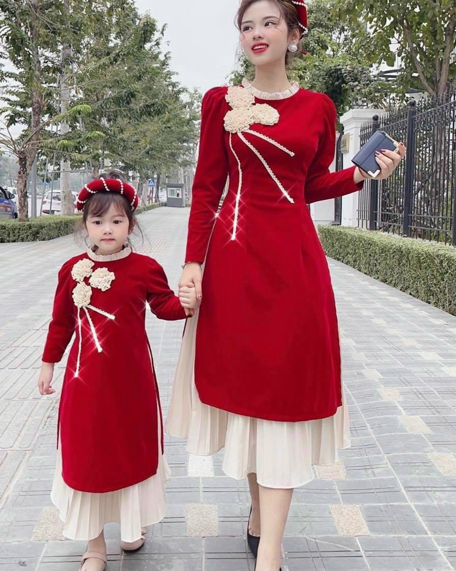Combo Áo Dài Cách Tân Mẹ Và Bé TẶNG KÈM CHÂN VÁY LỤA DẬP ( không kèm mấn đội đầu)