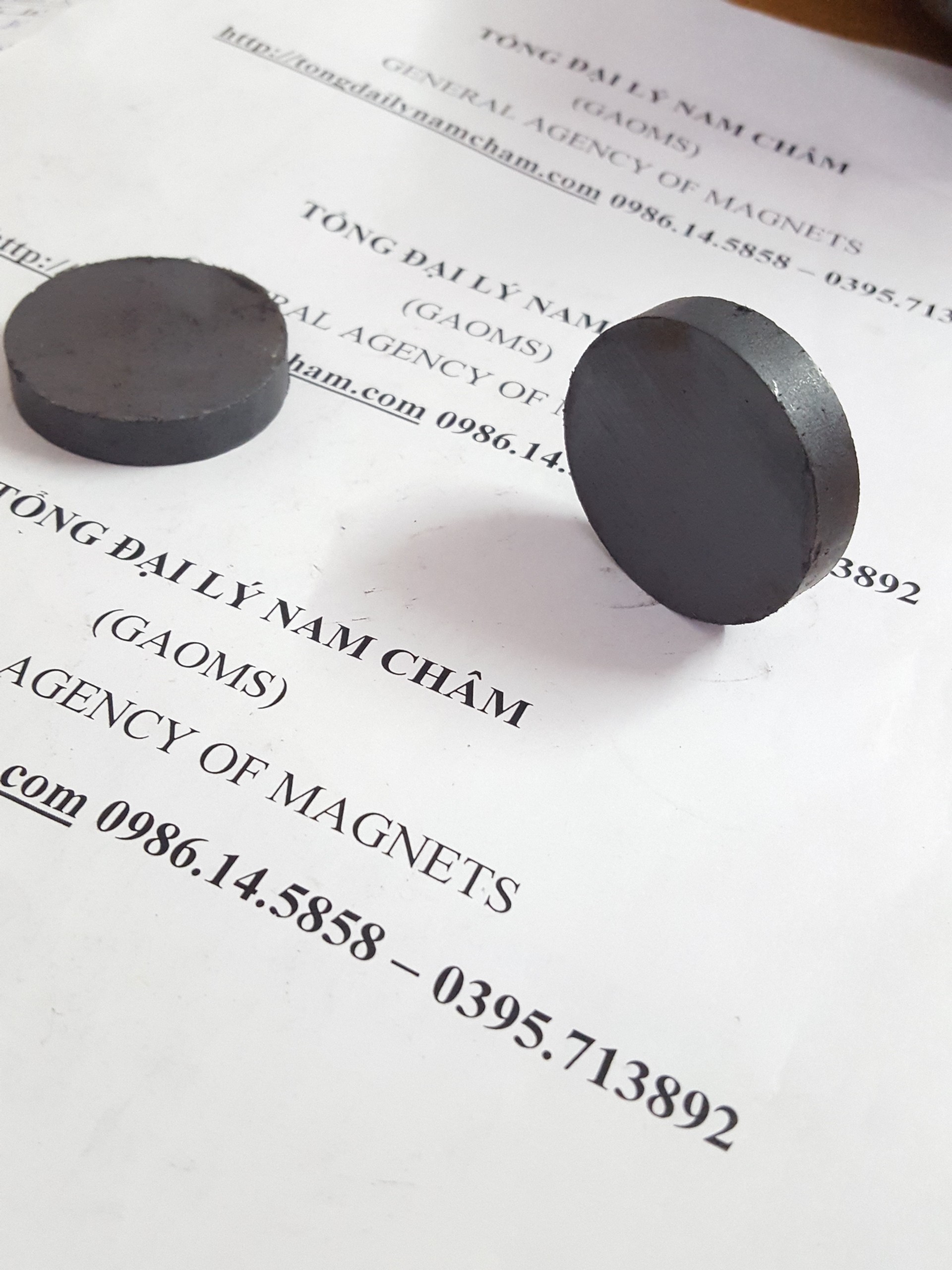 10 viên nam châm đen tròn 40x8mm