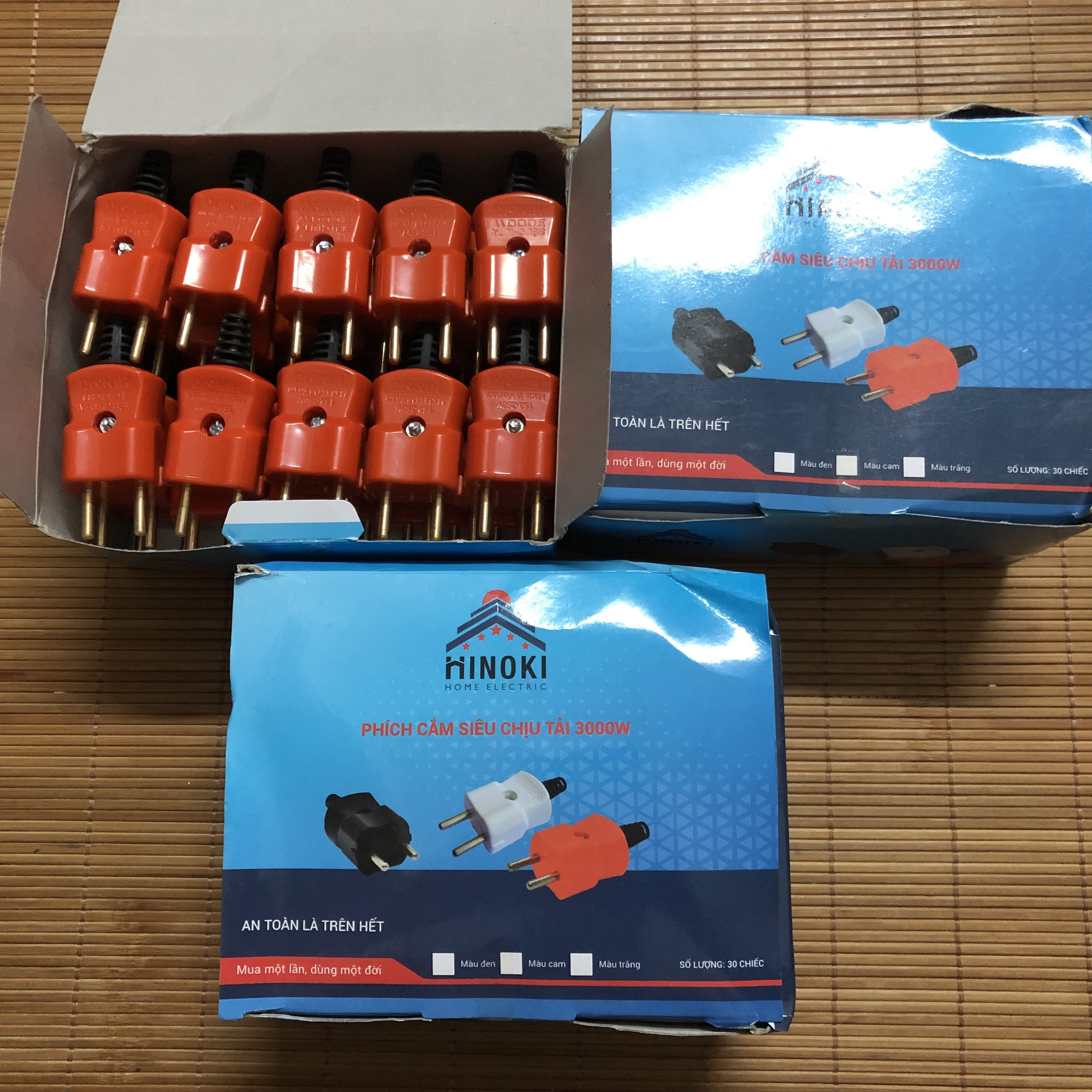 Phích cắm siêu chịu tải HiNoKi 3000W