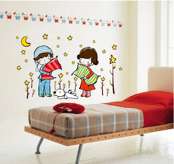 [HCM]DECAL DÁN TƯỜNG BÉ ÔM GỐI