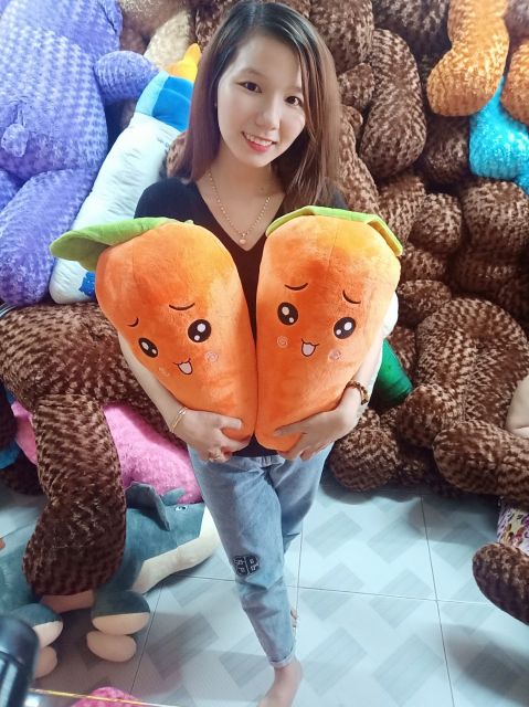 GỐI ÔM CÀ RỐT
