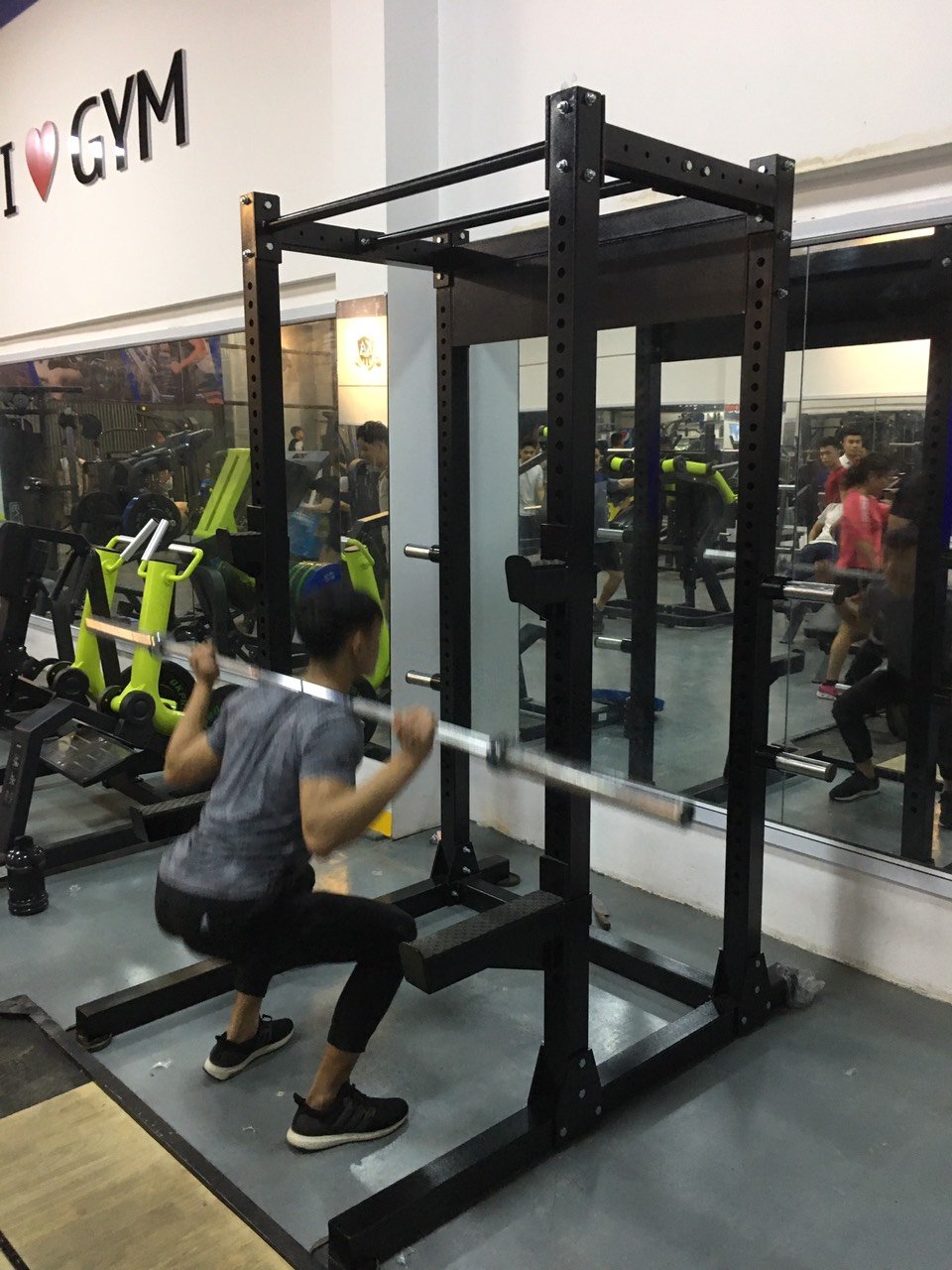 khung rack squat 4 cột