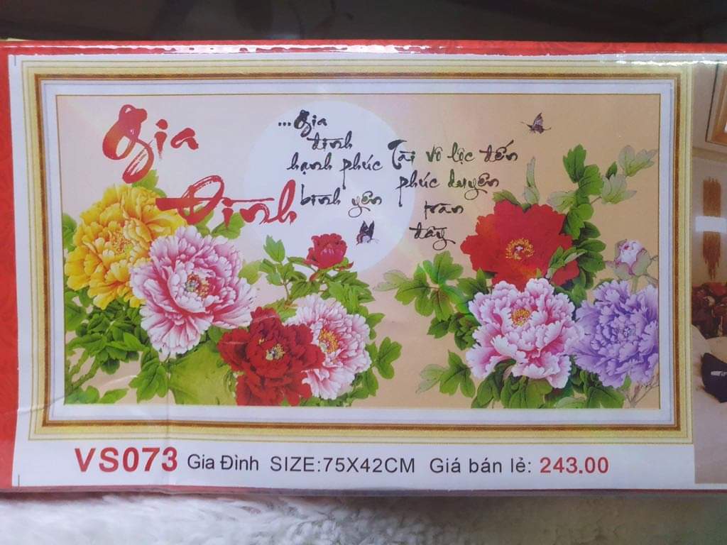 Tranh đính đá gia đình kích thước:75x42cm _vs073 _chưa đính đá