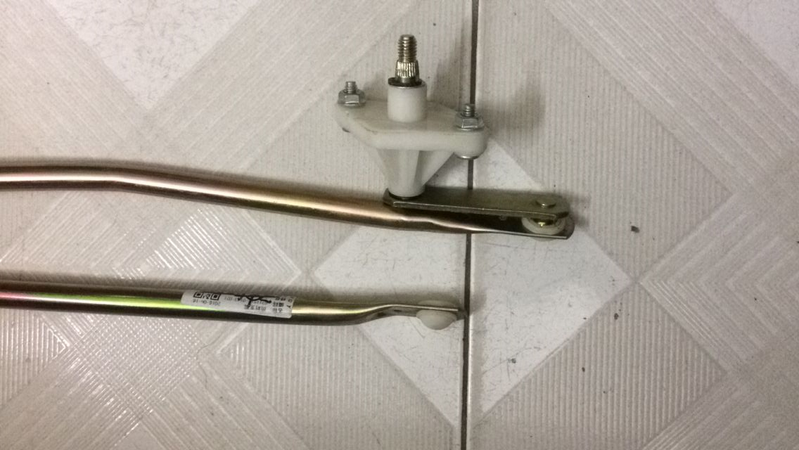 Sym T880&V5 Rain Wiper Tie Rod