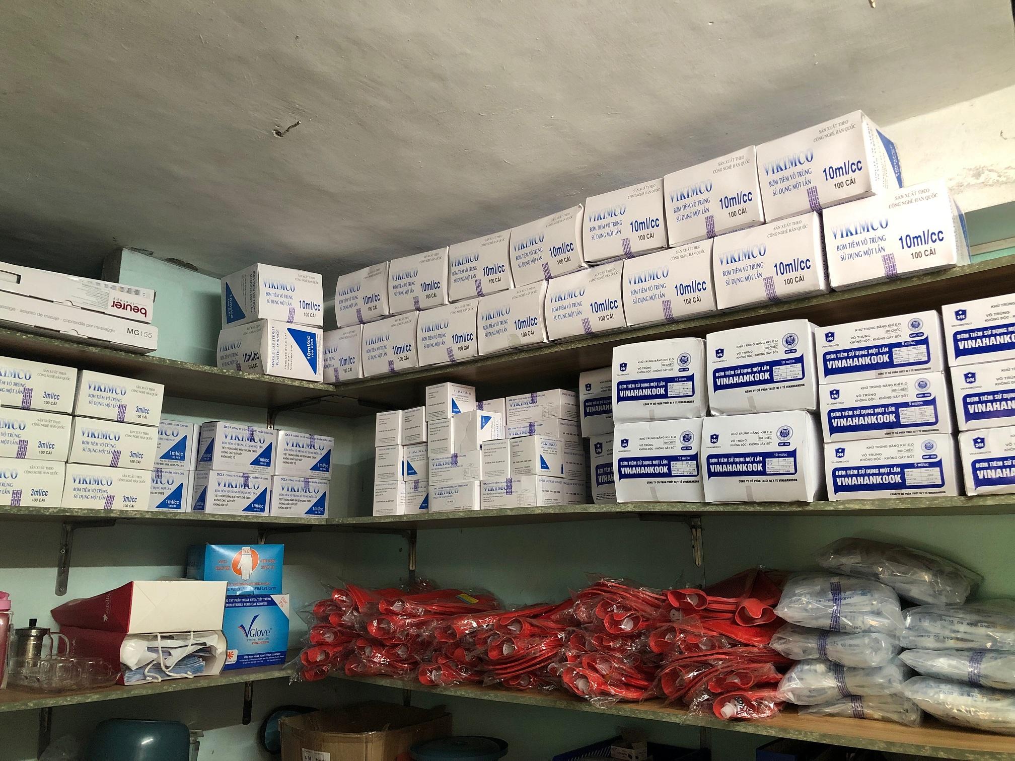 Bơm Kim Tiêm vô trùng 1CC vikimco Hộp 100 cây